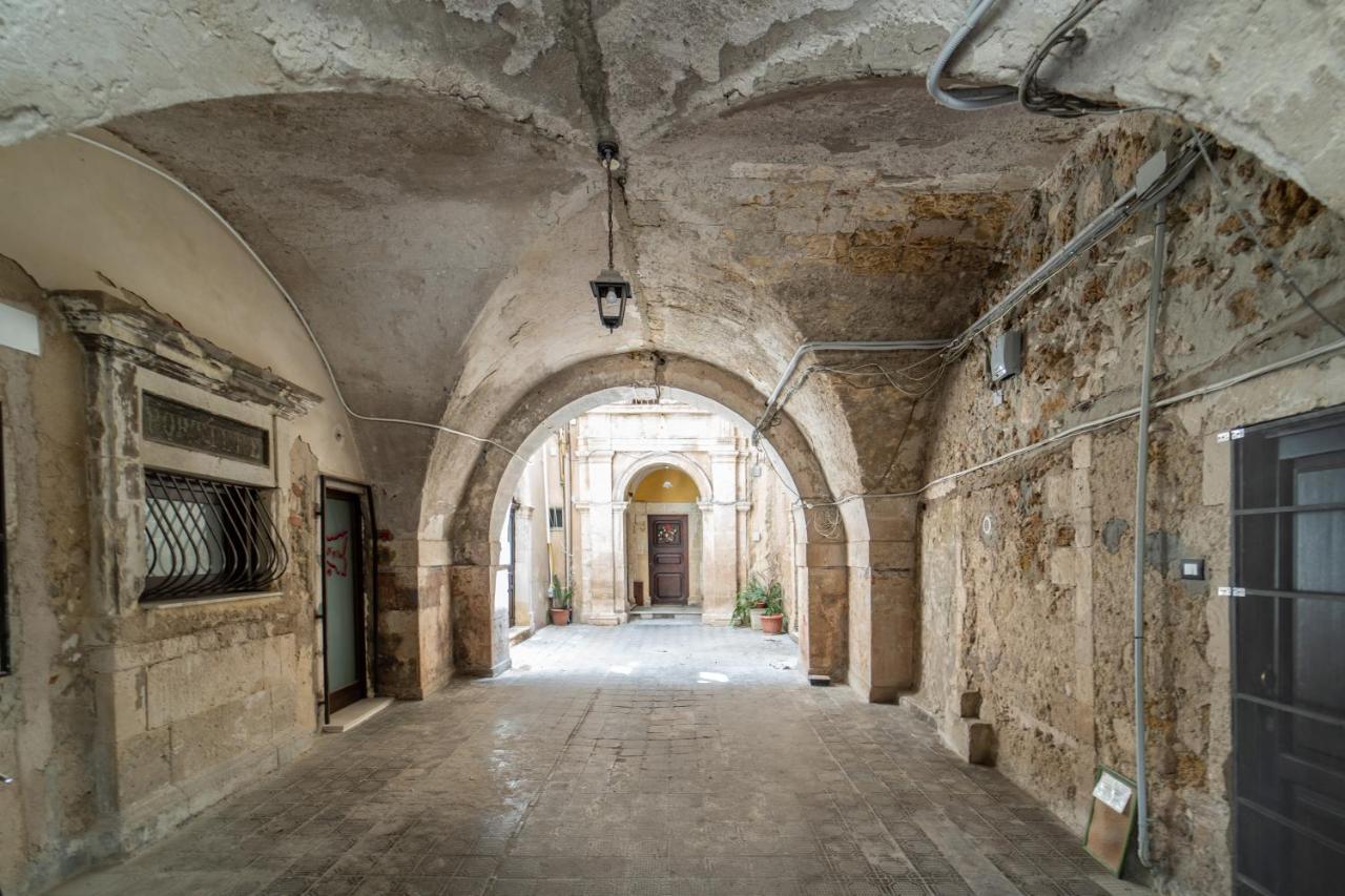 Lovely Studio In The Historic Center Of Ortigia Syracuse Bagian luar foto